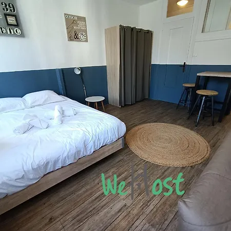 Saint Nicolas Vieux Port Apartment *