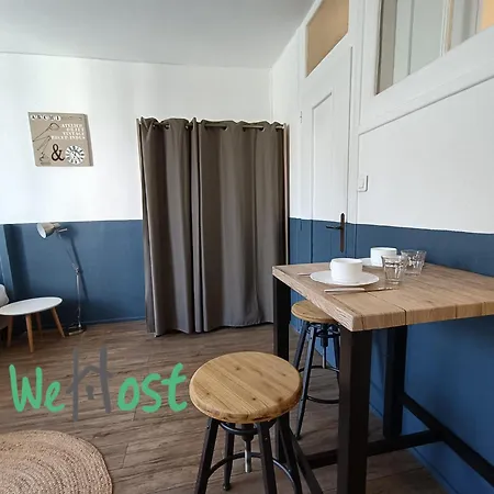 Saint Nicolas Vieux Port Apartment *